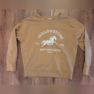 Maurices Women's Crewneck Lightweight Sweatshirt Yellowstone Graphic